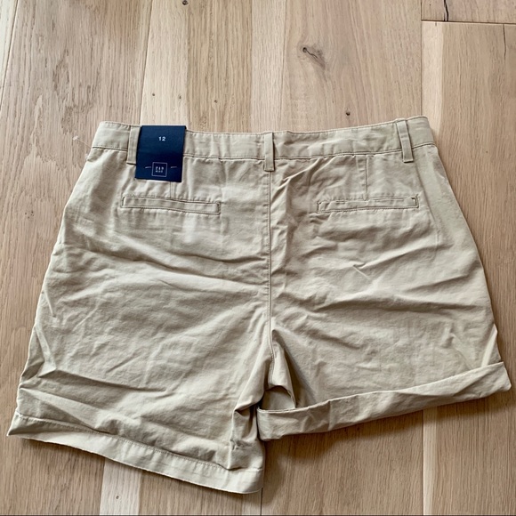 Gap GF Roll Up Shorts - Picture 5 of 5
